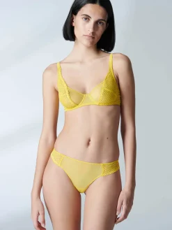 MANON