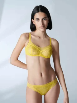 MANON