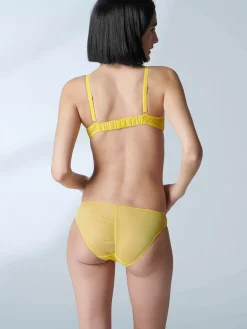 MANON