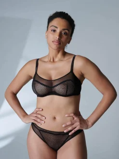 MANON