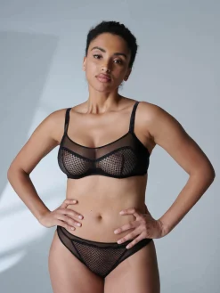 MANON