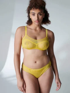 MANON