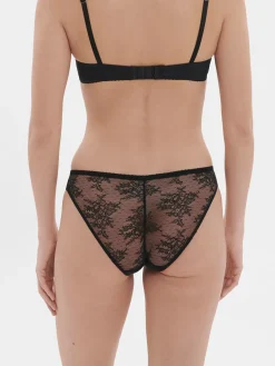ÈVE