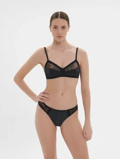 ÈVE
